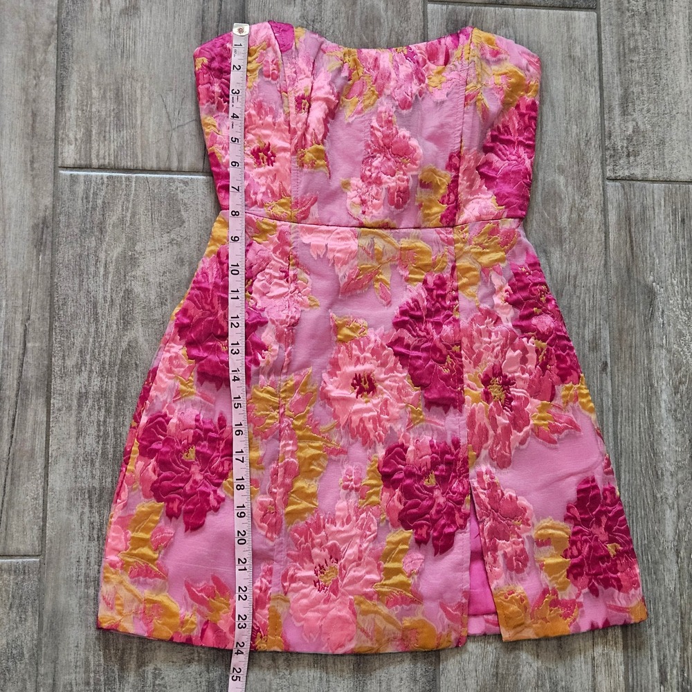 Showpo Brailey Mini Dress Size 2 Pink NEW Floral Jacquard Strapless Cocktail - Picture 4 of 14